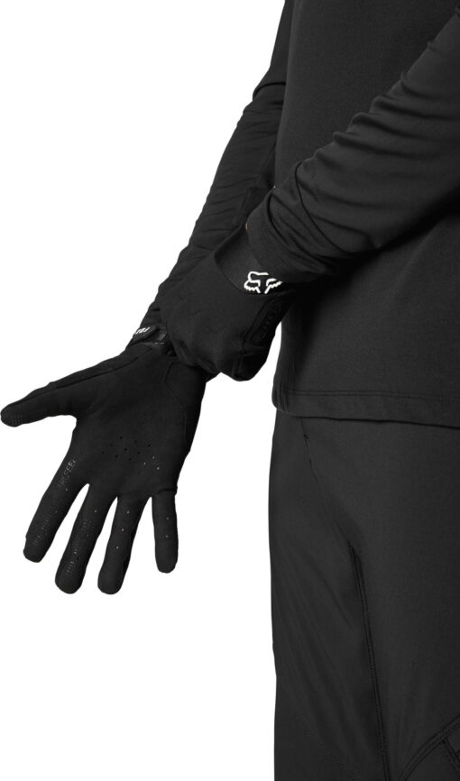 MANUSI DEFEND D3OÂ® GLOVE [BLK] - mtmoto